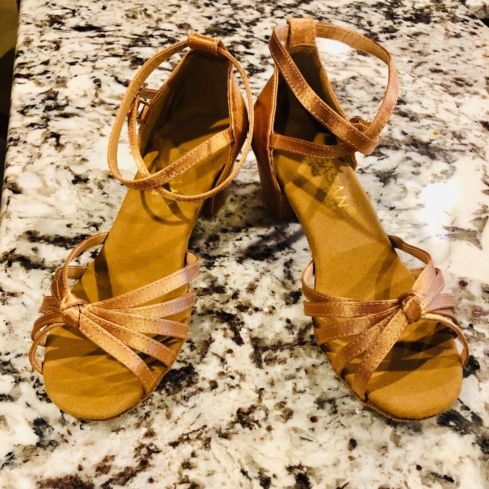 Heels, dance, girls